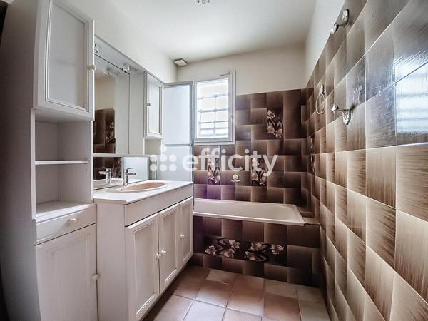 Maison 9 pièces - 156 m² Exclusivité efficity