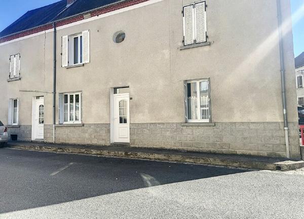 Maison à vendre    5 pièces •  Chénérailles