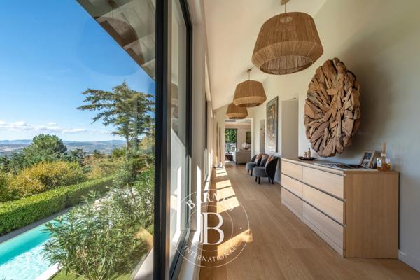 Limonest, Maison 5 Chambres -  312 m² à vendre