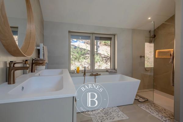 Limonest, Maison 5 Chambres -  312 m² à vendre