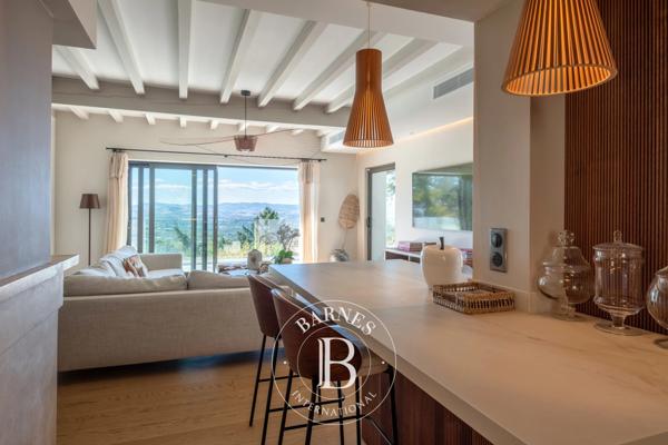 Limonest, Maison 5 Chambres -  312 m² à vendre