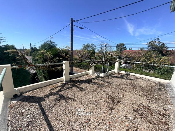 À VENDRE ! MAISON AVEC GARAGE  À SAINT-VALLIER !
