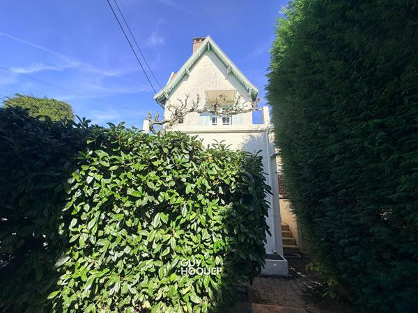 À VENDRE ! MAISON AVEC GARAGE  À SAINT-VALLIER !