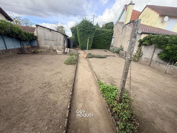 À VENDRE ! MAISON AVEC GARAGE  À SAINT-VALLIER !