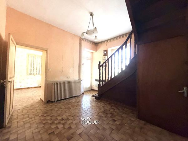 À VENDRE ! MAISON AVEC GARAGE  À SAINT-VALLIER !