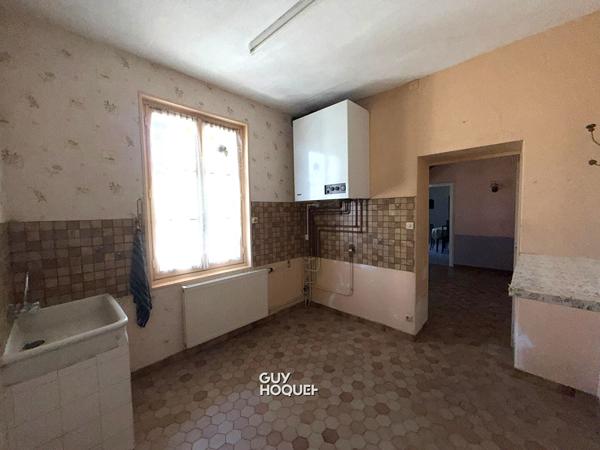 À VENDRE ! MAISON AVEC GARAGE  À SAINT-VALLIER !