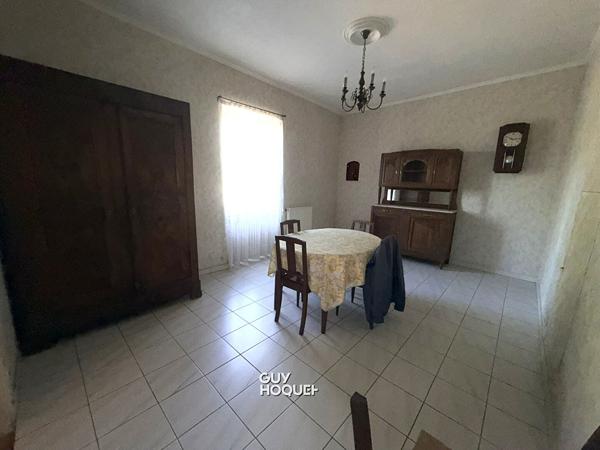 À VENDRE ! MAISON AVEC GARAGE  À SAINT-VALLIER !