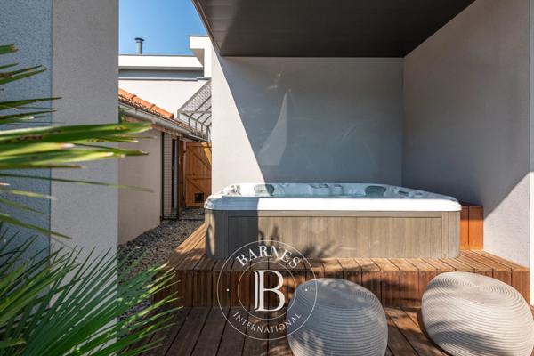 Sainte-Foy-lès-Lyon, Villa 3 Chambres -  220 m² à vendre