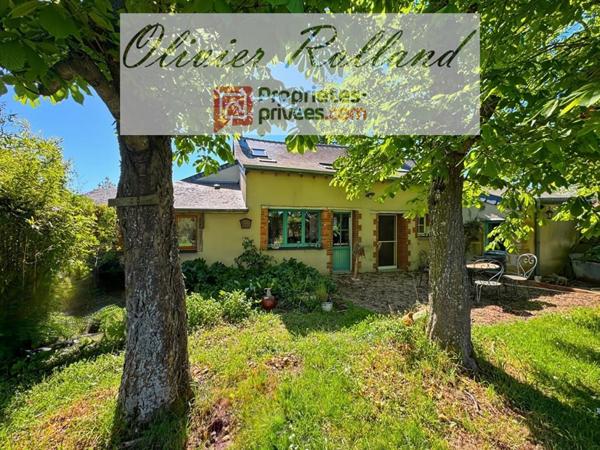 Écrin de Verdure et Authenticité : Demeure de Caractère de 212 m² à Rablay sur Layon