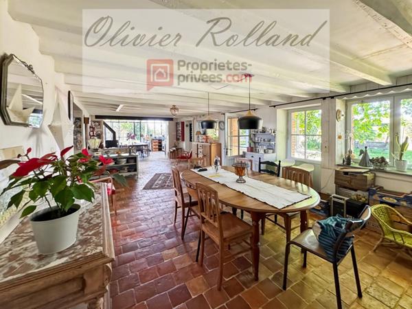 Écrin de Verdure et Authenticité : Demeure de Caractère de 212 m² à Rablay sur Layon