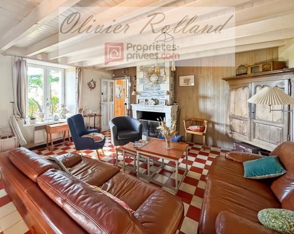 Écrin de Verdure et Authenticité : Demeure de Caractère de 212 m² à Rablay sur Layon