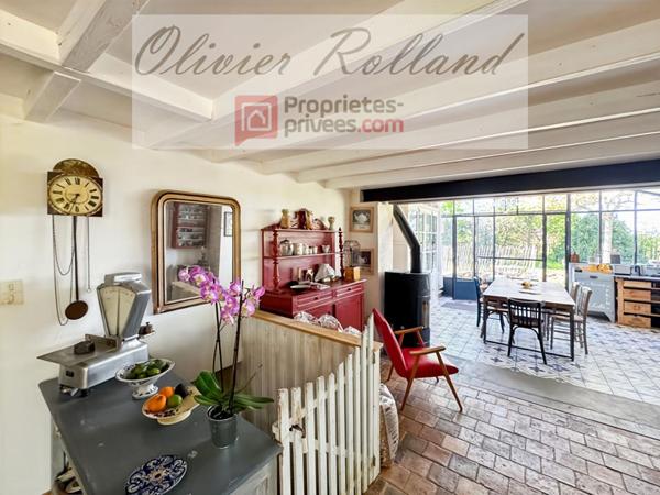 Écrin de Verdure et Authenticité : Demeure de Caractère de 212 m² à Rablay sur Layon