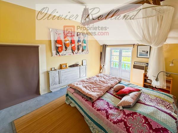 Écrin de Verdure et Authenticité : Demeure de Caractère de 212 m² à Rablay sur Layon