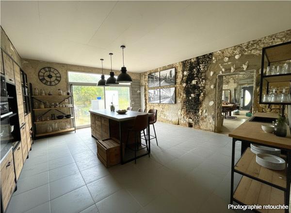 Charentaise de caractère rénovée - 224m² de charme et de potentiel