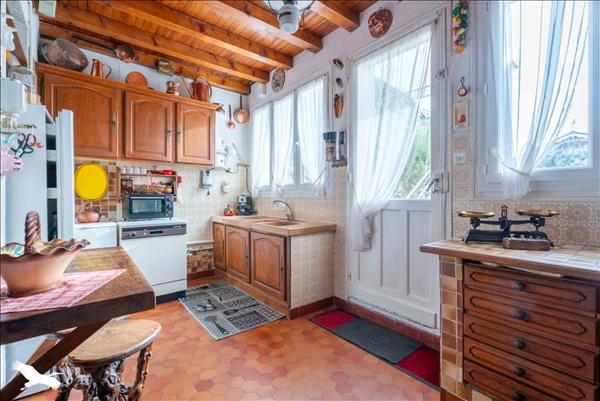 Maison à vendre |  Archiac |  8 pièces | 205 m²