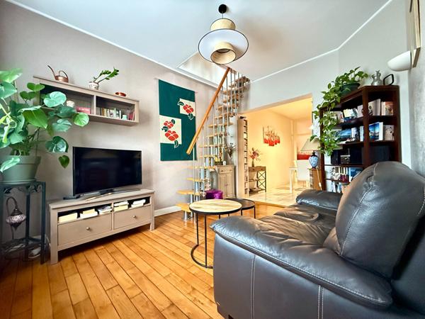 Charmant appartement en duplex de 55m² secteur Saint-André / Jean-Jaurès avec garage.