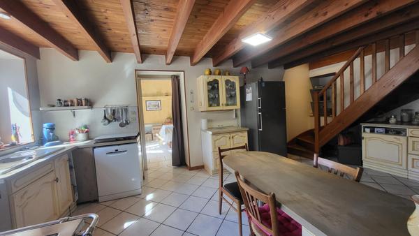 MAISON DE CAMPAGNE AVEC AVEC 1 ha35ca de TERRAIN