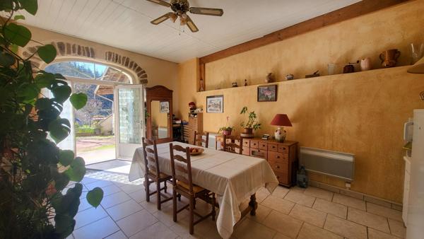 MAISON DE CAMPAGNE AVEC AVEC 1 ha35ca de TERRAIN