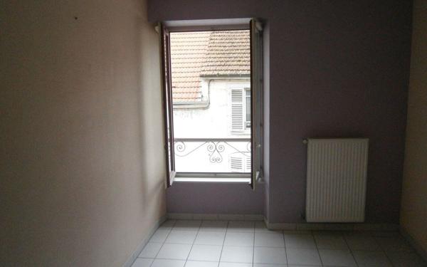 Appartement à louer    2 pièces •  Neufchâteau