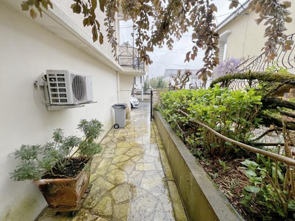 MAISON - 3 CHAMBRES - GARAGE