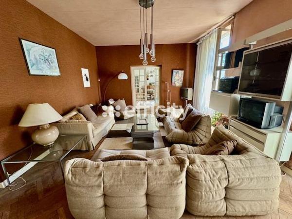 Maison 10 pièces - 243 m² Exclusivité efficity