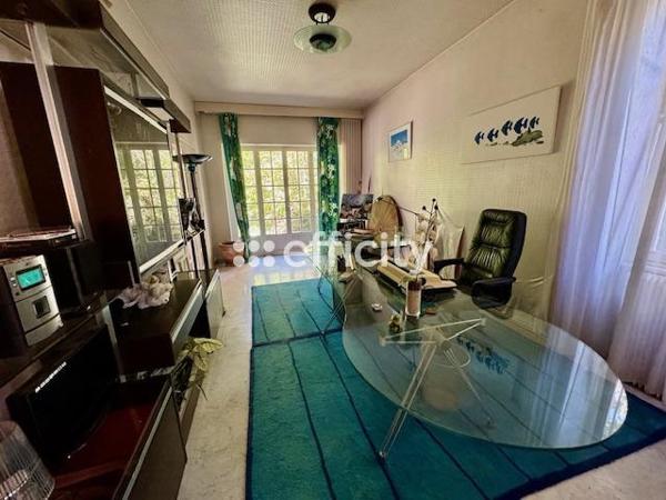 Maison 10 pièces - 243 m² Exclusivité efficity