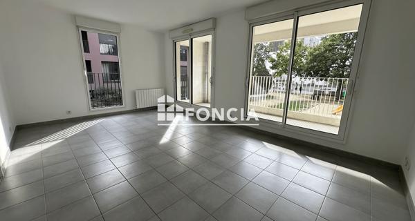 Location Appartement 4 pièces 82.5 m² - Saint-jacques-de-la-lande 35136