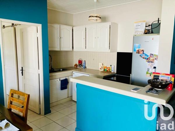 Appartement 2 pièces de 45 m² à Saint-Pierre (97410)