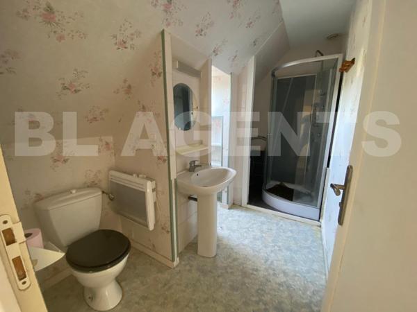 Pavillon de 133 m2 avec 5 chambres à Aigné