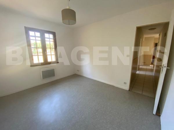 Pavillon de 133 m2 avec 5 chambres à Aigné