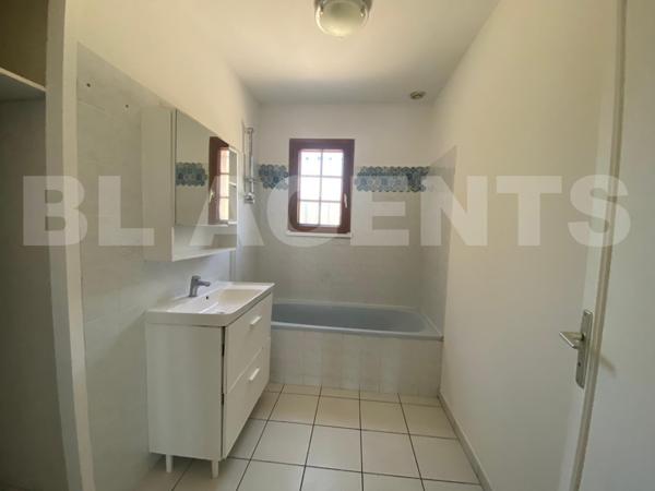 Pavillon de 133 m2 avec 5 chambres à Aigné