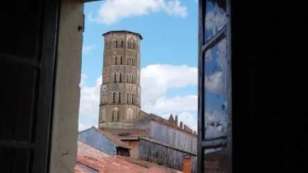 Maison de ville 108 m2, avec jardin, à rénover.