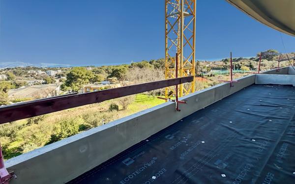Appartement à vendre    3 pièces • 75,89 m2 Antibes