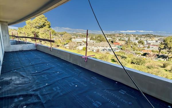 Appartement à vendre    3 pièces • 75,89 m2 Antibes