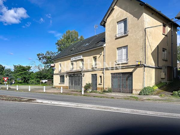 Ensemble immobilier de rapport avec commerce, logements et maison ? Saint-Germain-les-Vergnes