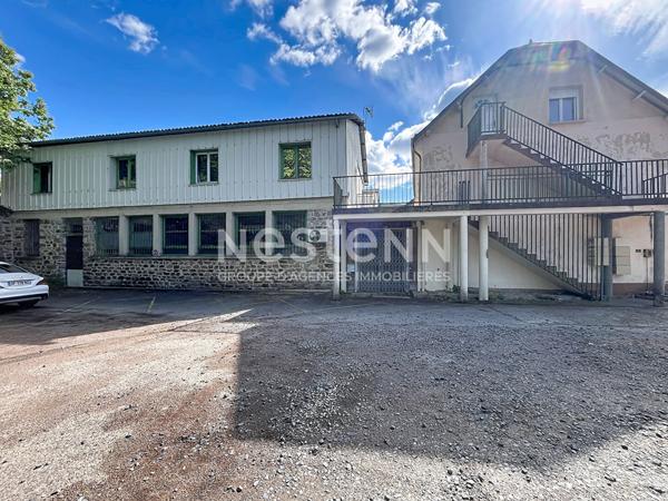 Ensemble immobilier de rapport avec commerce, logements et maison ? Saint-Germain-les-Vergnes