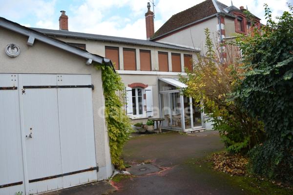 Maison à vendre 7 pièces SANCERGUES (18)Garage,Atelier