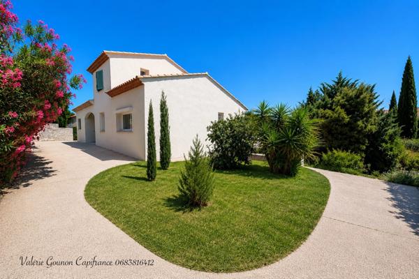 Villa méditerranéenne à vendre 5 pièces-JUVIGNAC (34)-197 m²utiles–3,4 chambres-sous-sol 182m2-garage double-Piscine