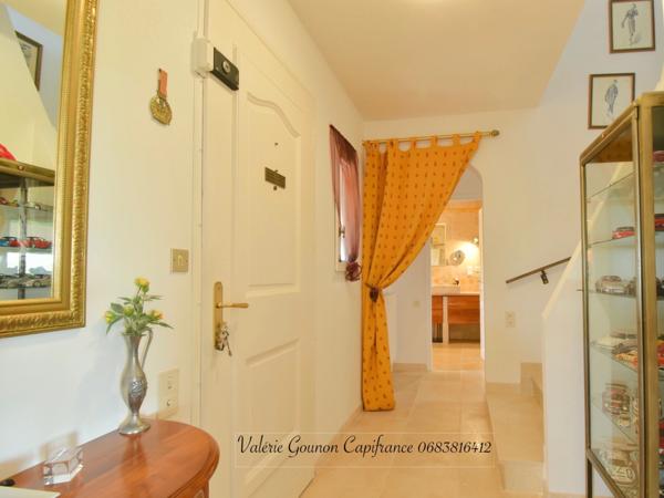 Villa méditerranéenne à vendre 5 pièces-JUVIGNAC (34)-197 m²utiles–3,4 chambres-sous-sol 182m2-garage double-Piscine