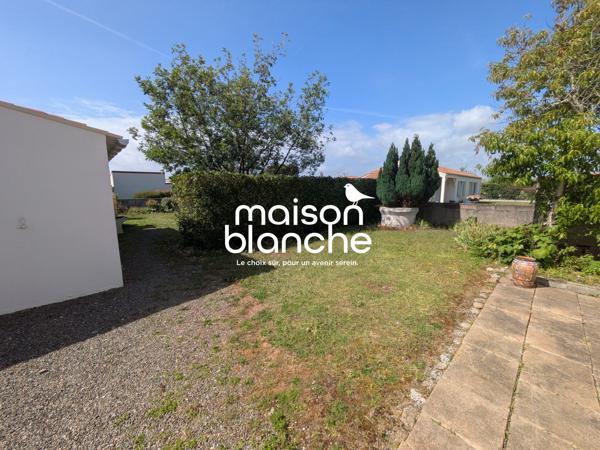 Maison avec terrain et garages