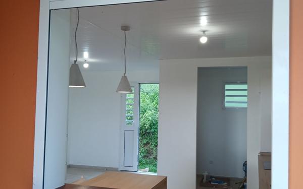 Maison à louer    4 pièces •  Rivière-Salée