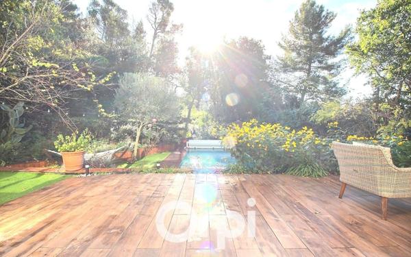 Maison à vendre    5 pièces • 140 m2 Marseille 12