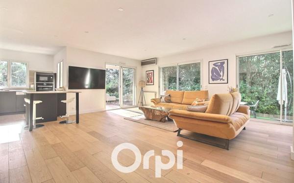 Maison à vendre    5 pièces • 140 m2 Marseille 12