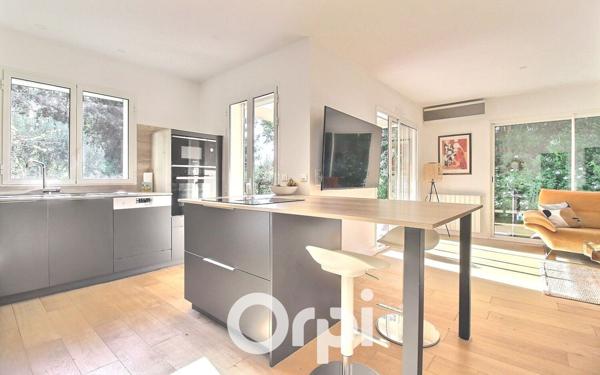Maison à vendre    5 pièces • 140 m2 Marseille 12