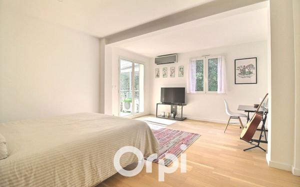 Maison à vendre    5 pièces • 140 m2 Marseille 12