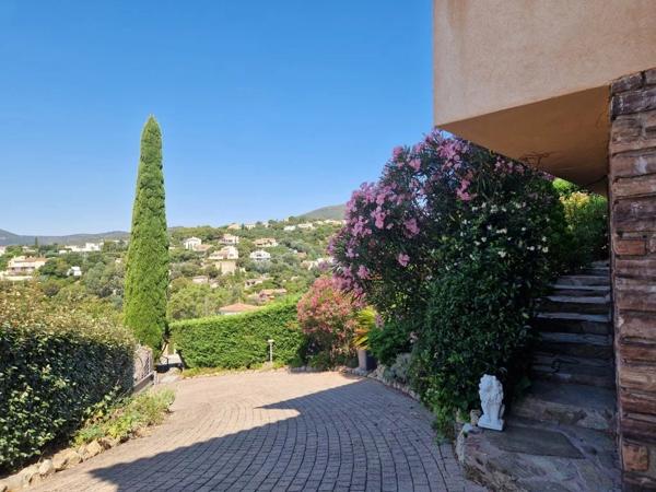 Immobilier Sainte-Maxime (83120) – Maison 164m2 – 1 050 000 €
