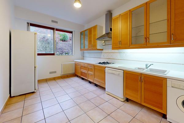 Appartement Le Mesnil-Le-Roi 3 pièce(s) 2 ch 91.37 m2