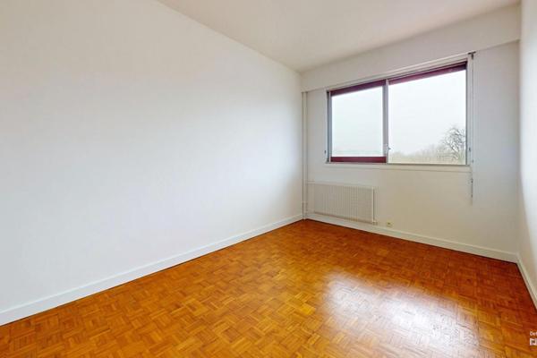 Appartement Le Mesnil-Le-Roi 3 pièce(s) 2 ch 91.37 m2