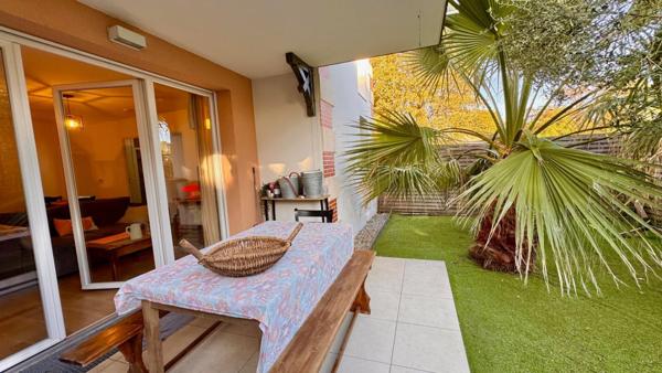 Superbe appartement type 2 avec beau jardinet privé