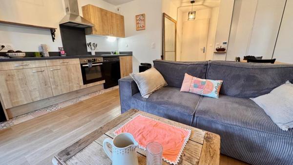 Superbe appartement type 2 avec beau jardinet privé